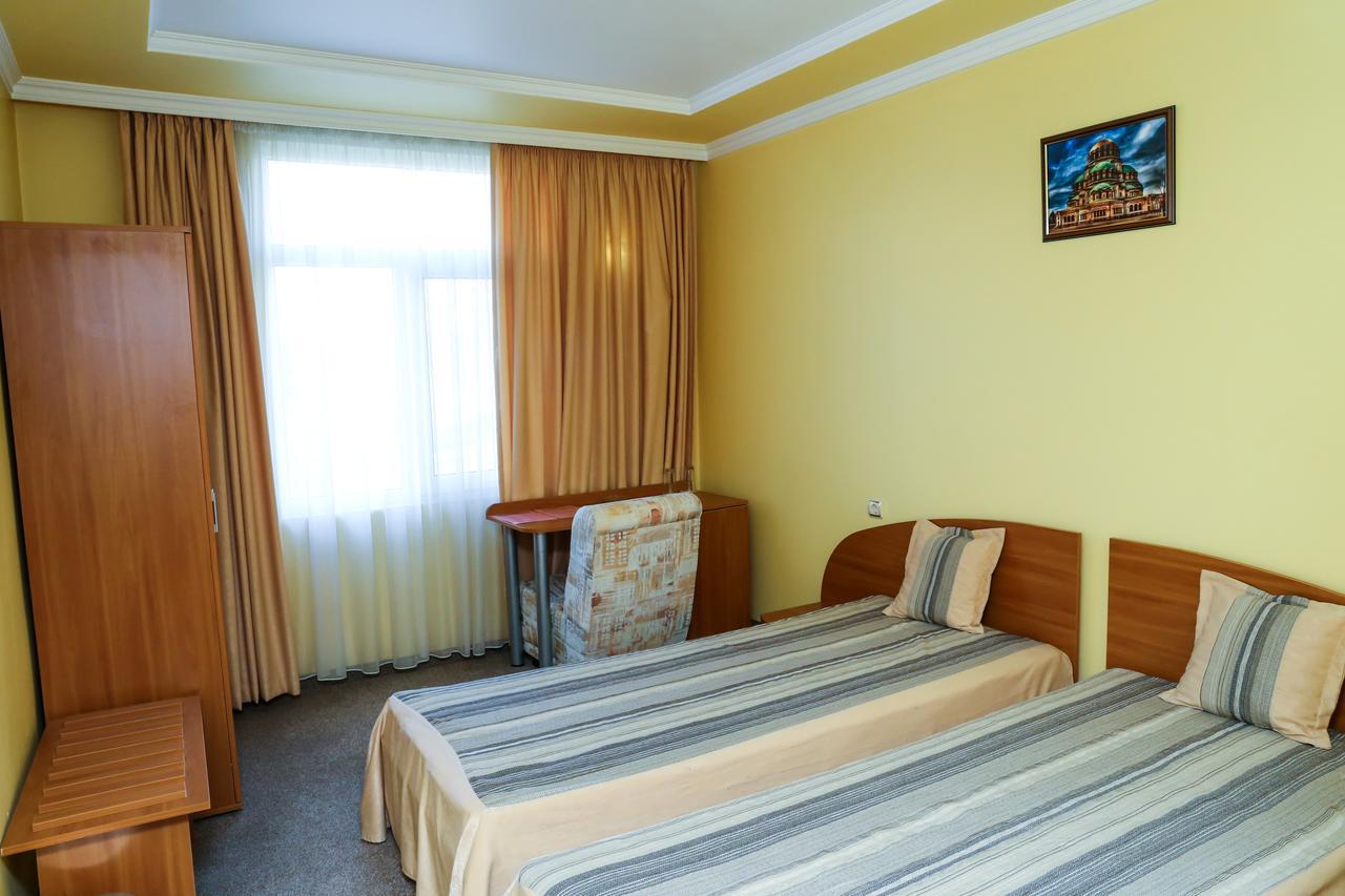 Hotel Bulgaria Kurdzhali Exterior photo